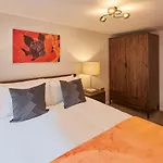 Host & Stay - Bagdale Rise