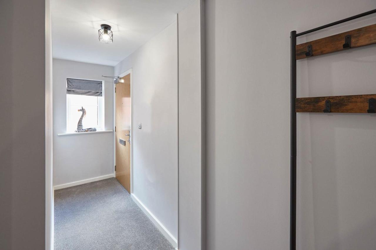 Host & - Bagdale Rise * Whitby